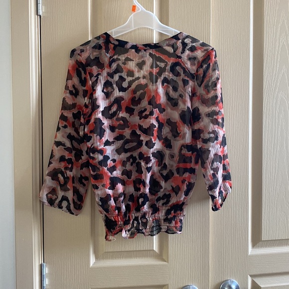 Womens red leopard print blouse - Picture 2 of 2